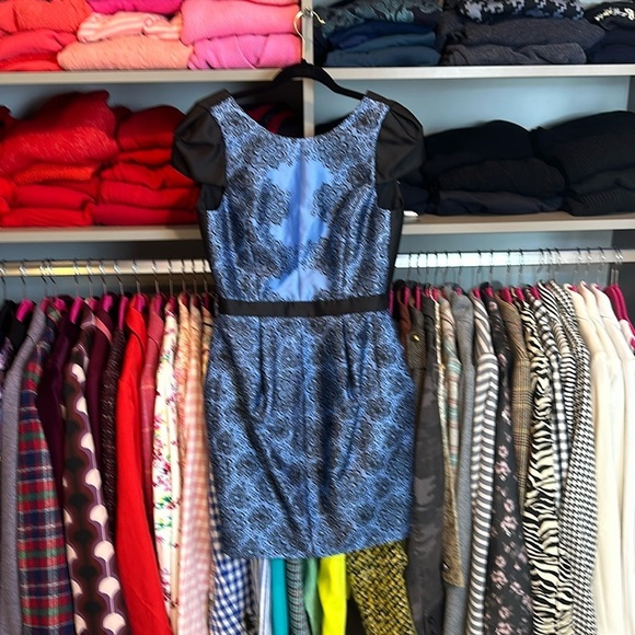 Tibi black and blue flowered print cap sleeve open back dress size 4 NWT - Picture 1 of 3